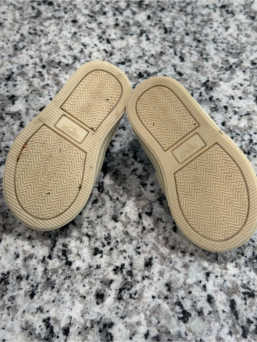 OshKosh B’Gosh Kids Unisex Light Blue Quilted Slip-On Sneakers, Size 4m